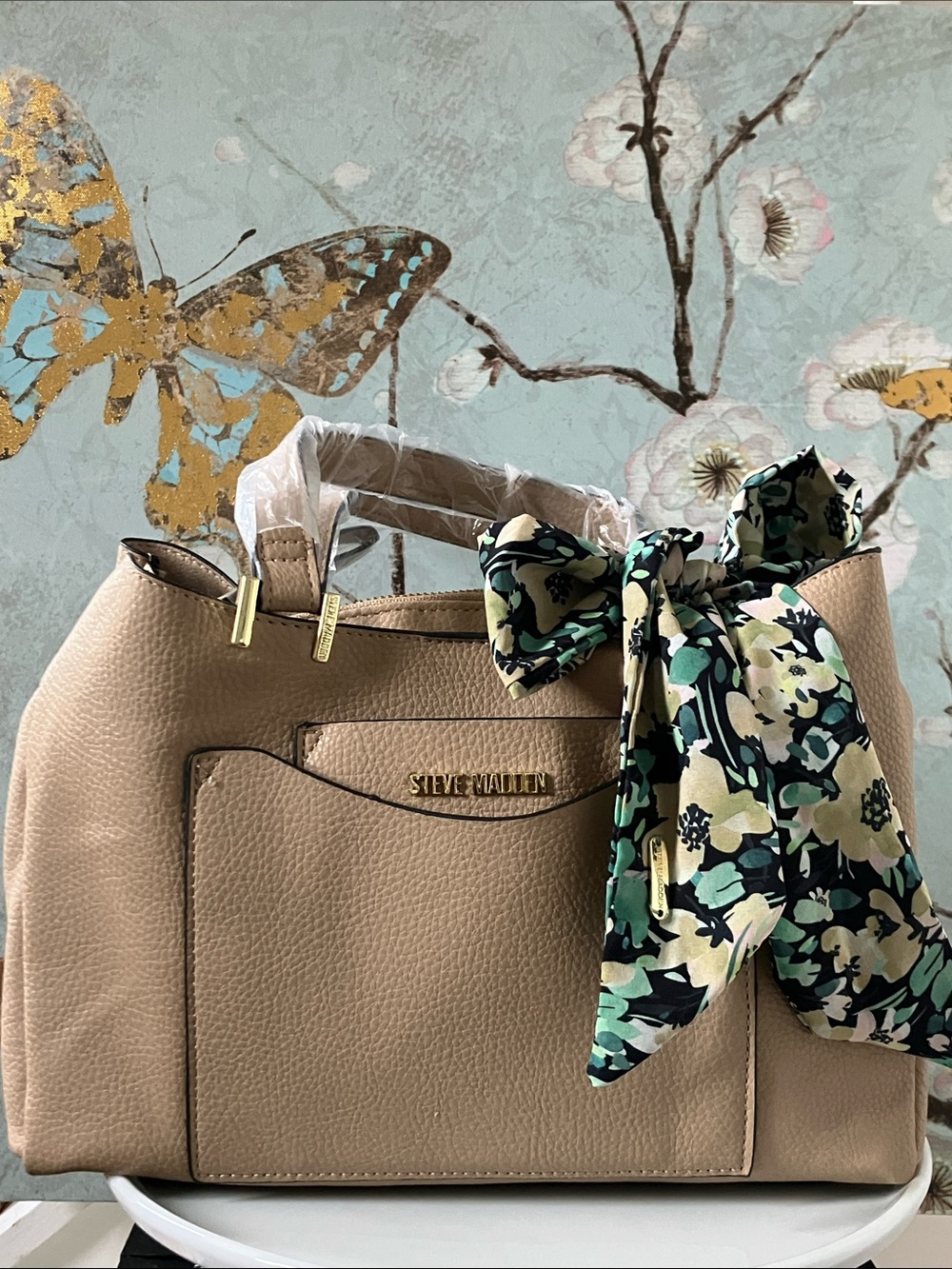NWT Steve Madden BPARKER Vegan Pebbled Leather Convertible Bag w Floral Scarf